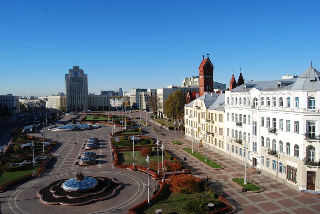 Hotel Minsk Exterior photo