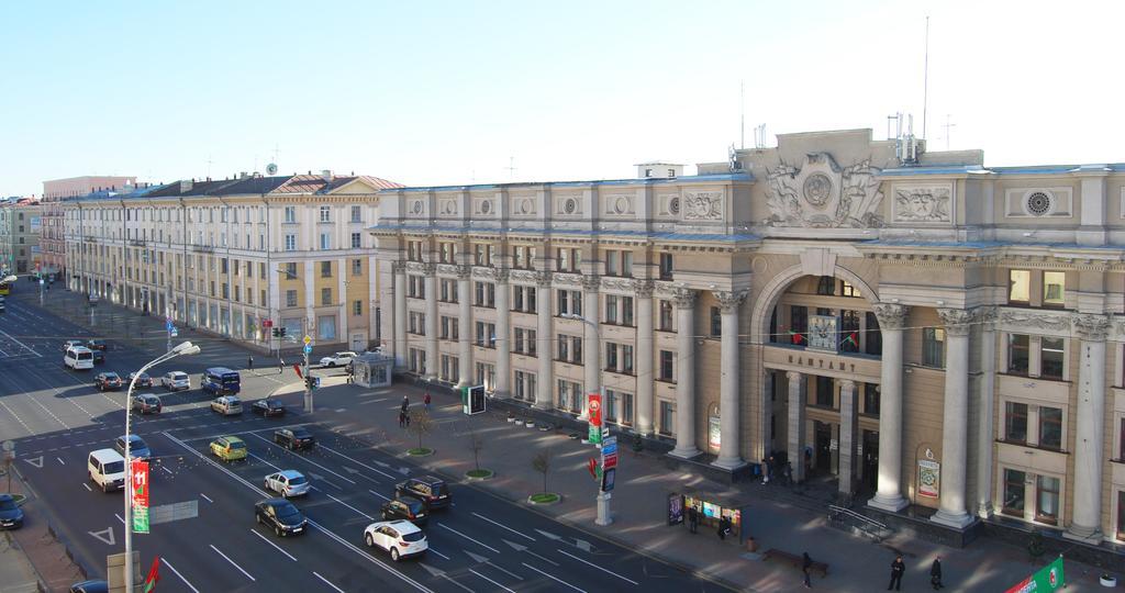 Hotel Minsk Exterior photo